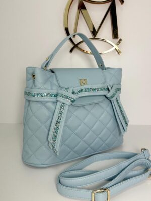 T29 Világoskék flitteres táska