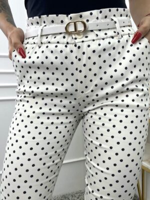 N064 Fehér fekete virágos Freesia  nadrág