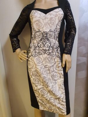 R178 Fekete ezüstbetétes ruha